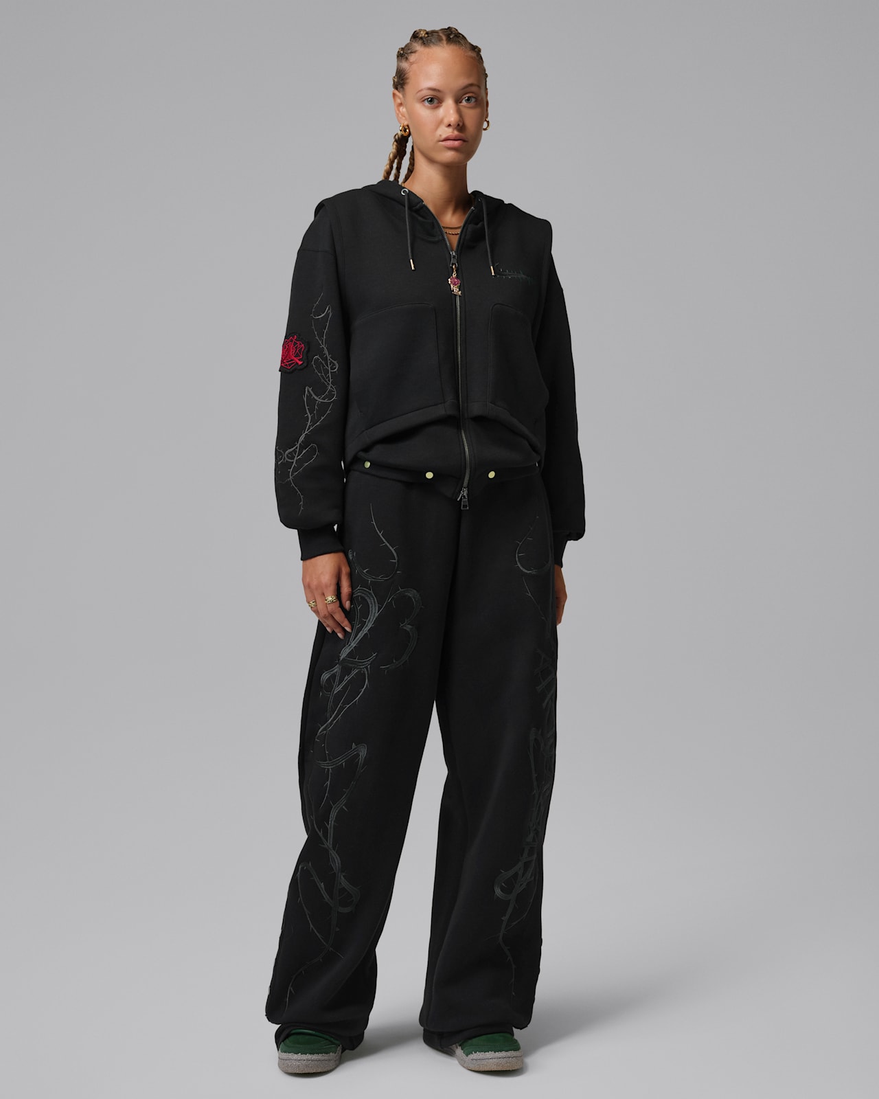 Jordan テヤナテイラー Jumpsuit つなぎ　ジョーダン　AJ1 Jordan x Teyana Taylorアパレルコレクション発売日. Nike SNKRS